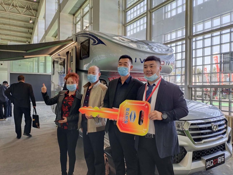 從這選房車的顧客怎么這么多？