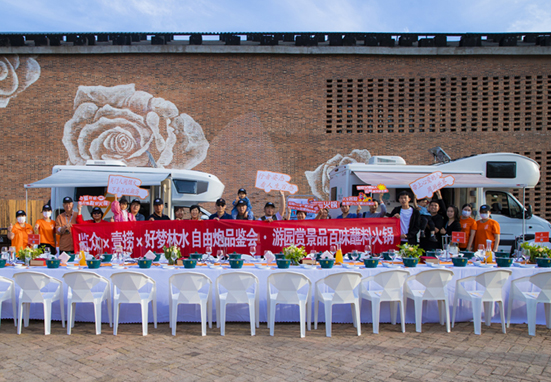 舒適房車生活，你怎么能不羨慕？